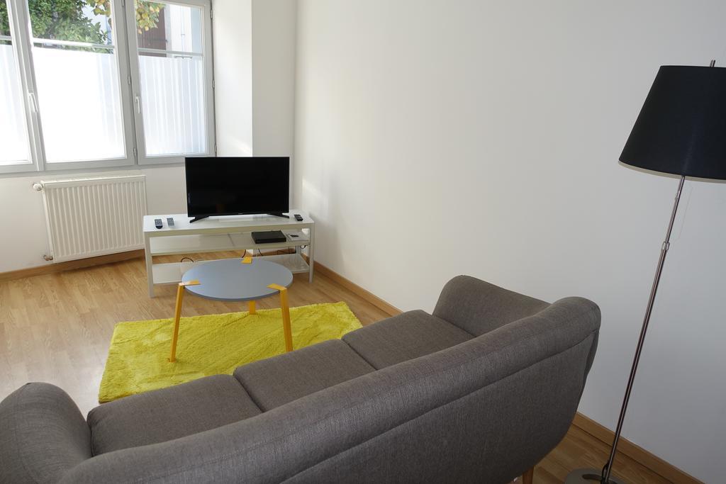 Le 4 Apartment Saint-Junien Ngoại thất bức ảnh